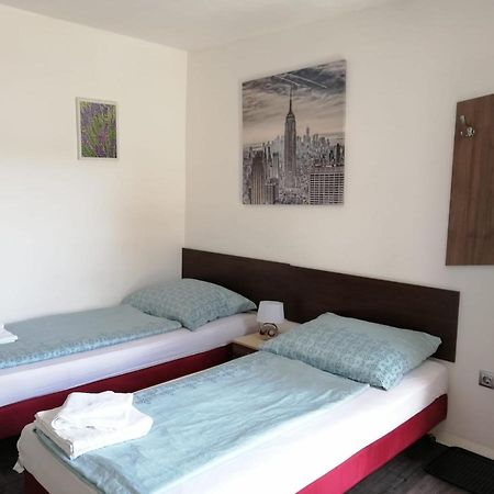 Apartmenthaus Beim Lkh Graz Exterior photo