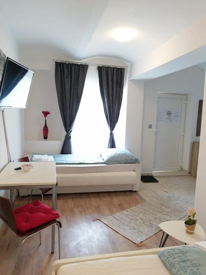 Apartmenthaus Beim Lkh Graz Exterior photo